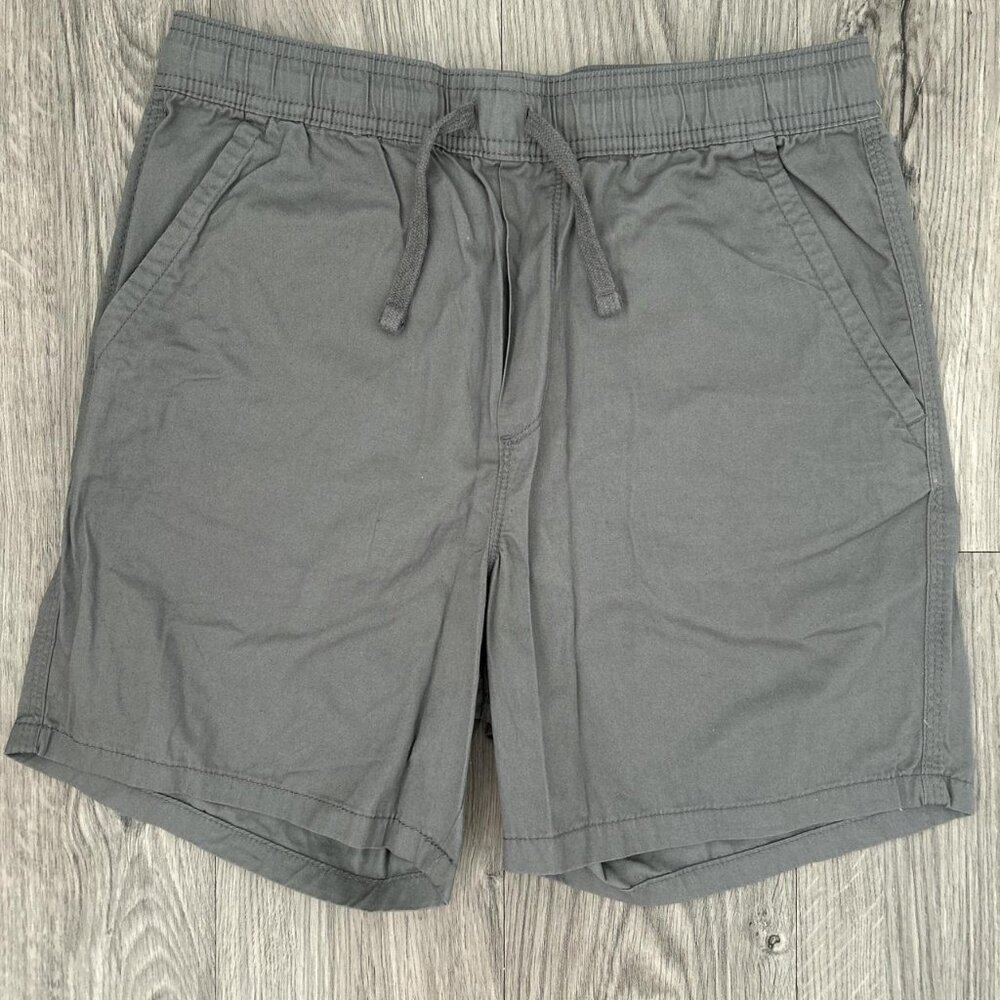 Grey casual cargo shorts #cargoshorts